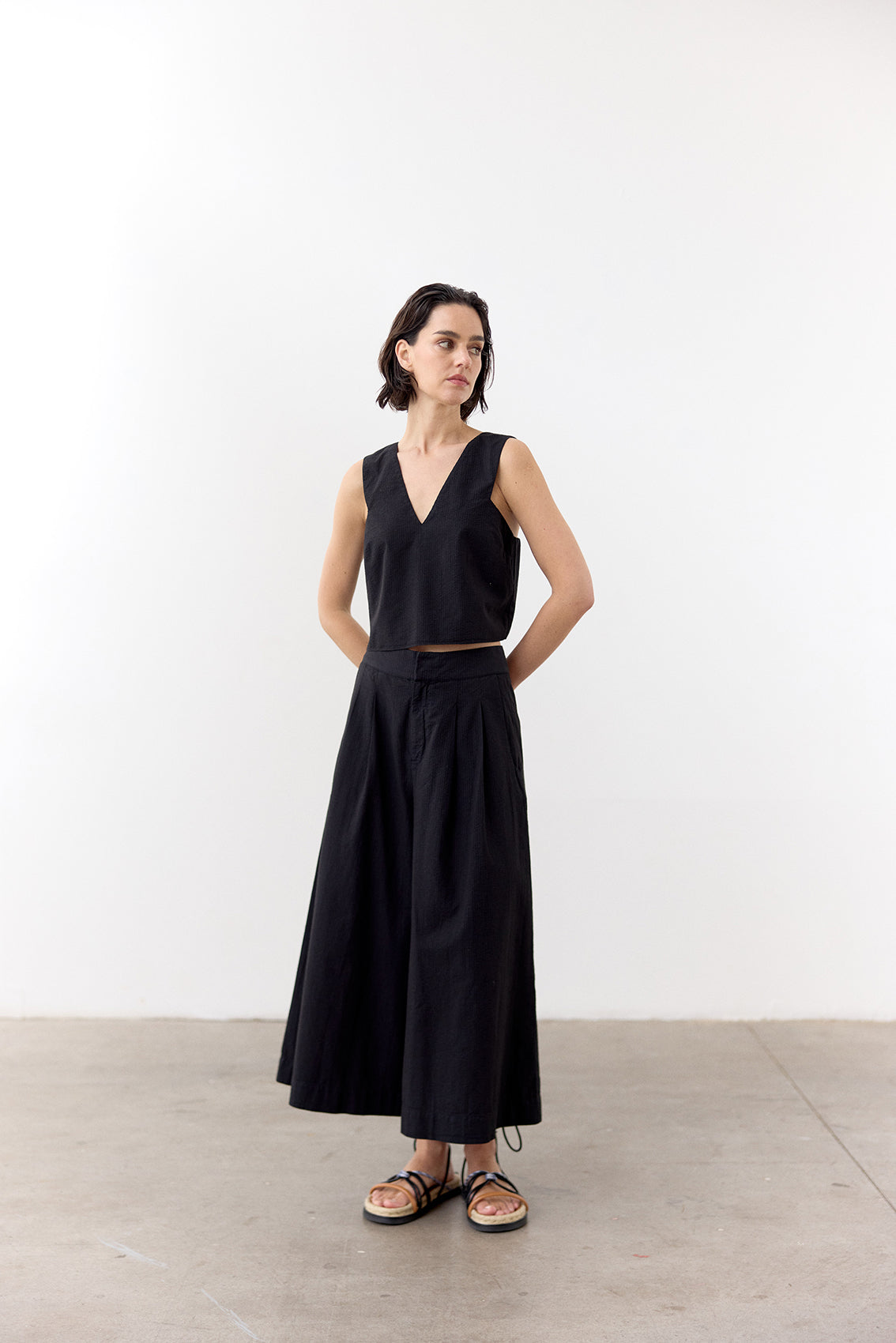 Wide-Leg Seersucker Cotton Trousers - Ónix
