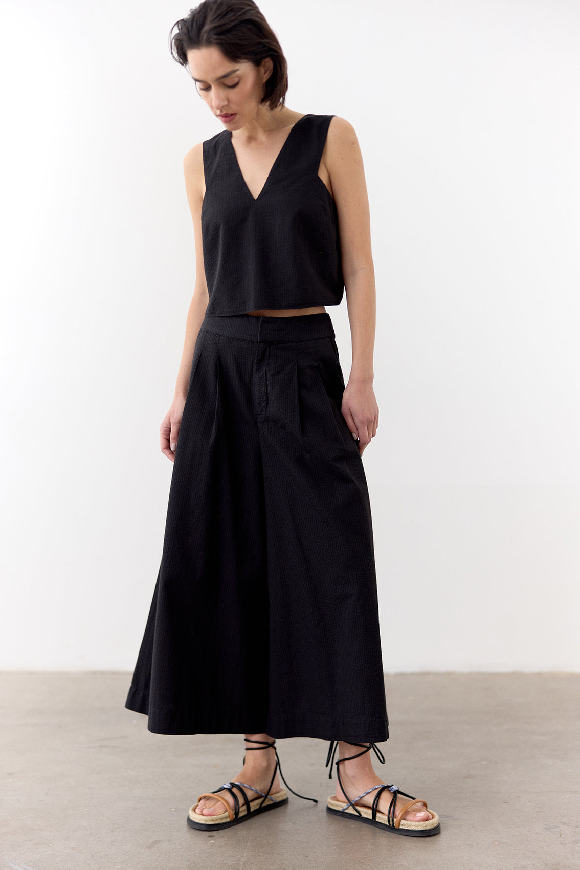 Wide-Leg Seersucker Cotton Trousers - Ónix
