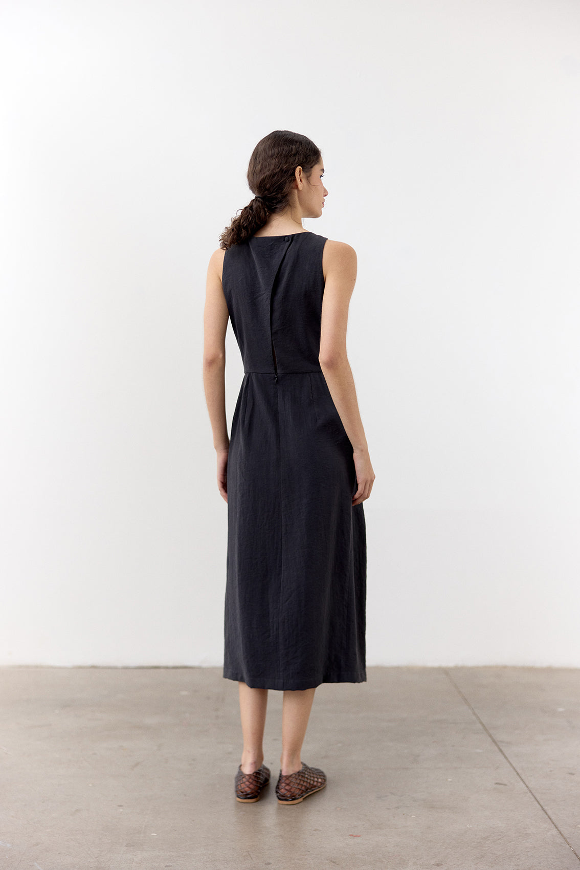 Center Pleat Crinkled Silk Dress - Ónix