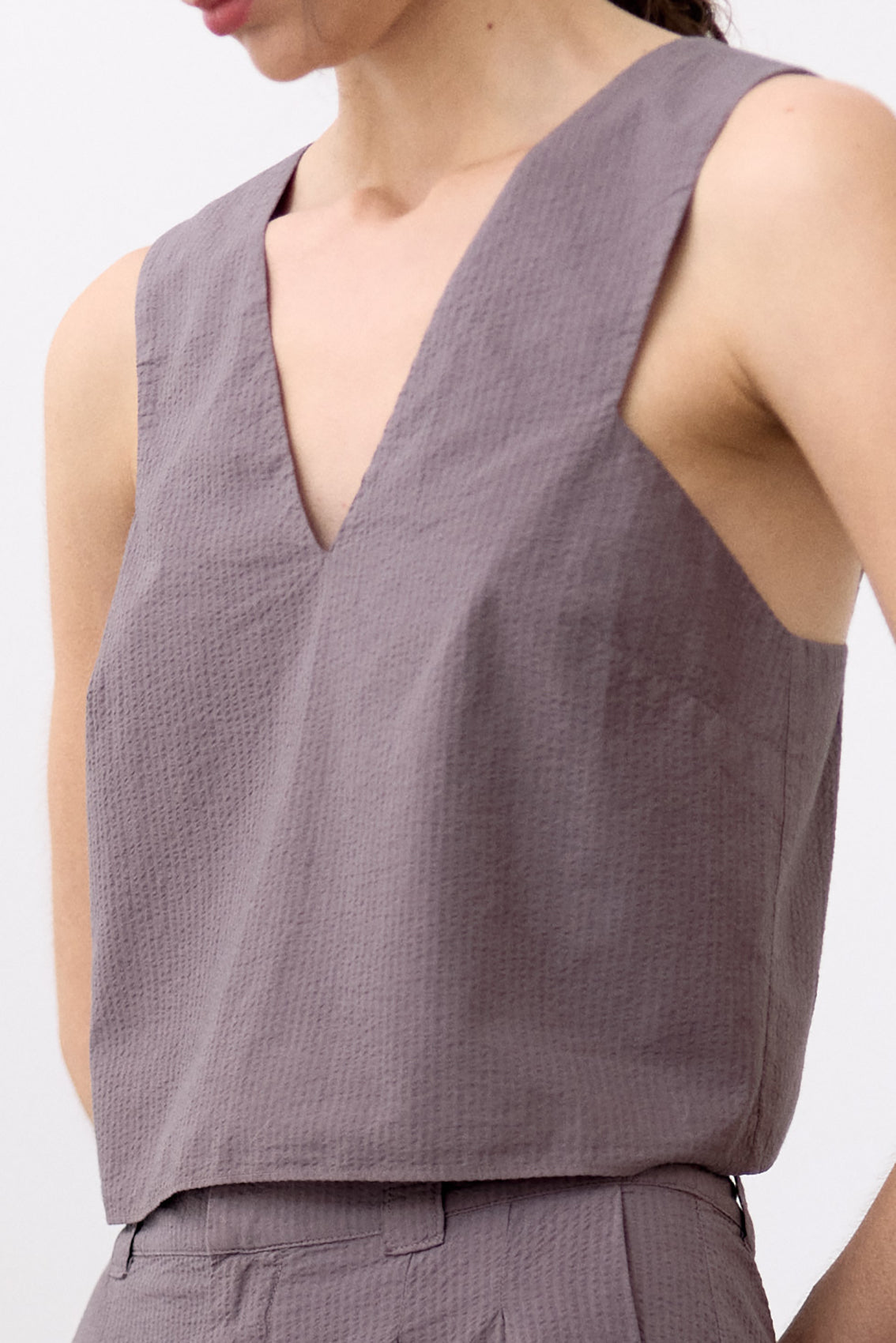 V-Neck Seersucker Cotton Top - Trufa