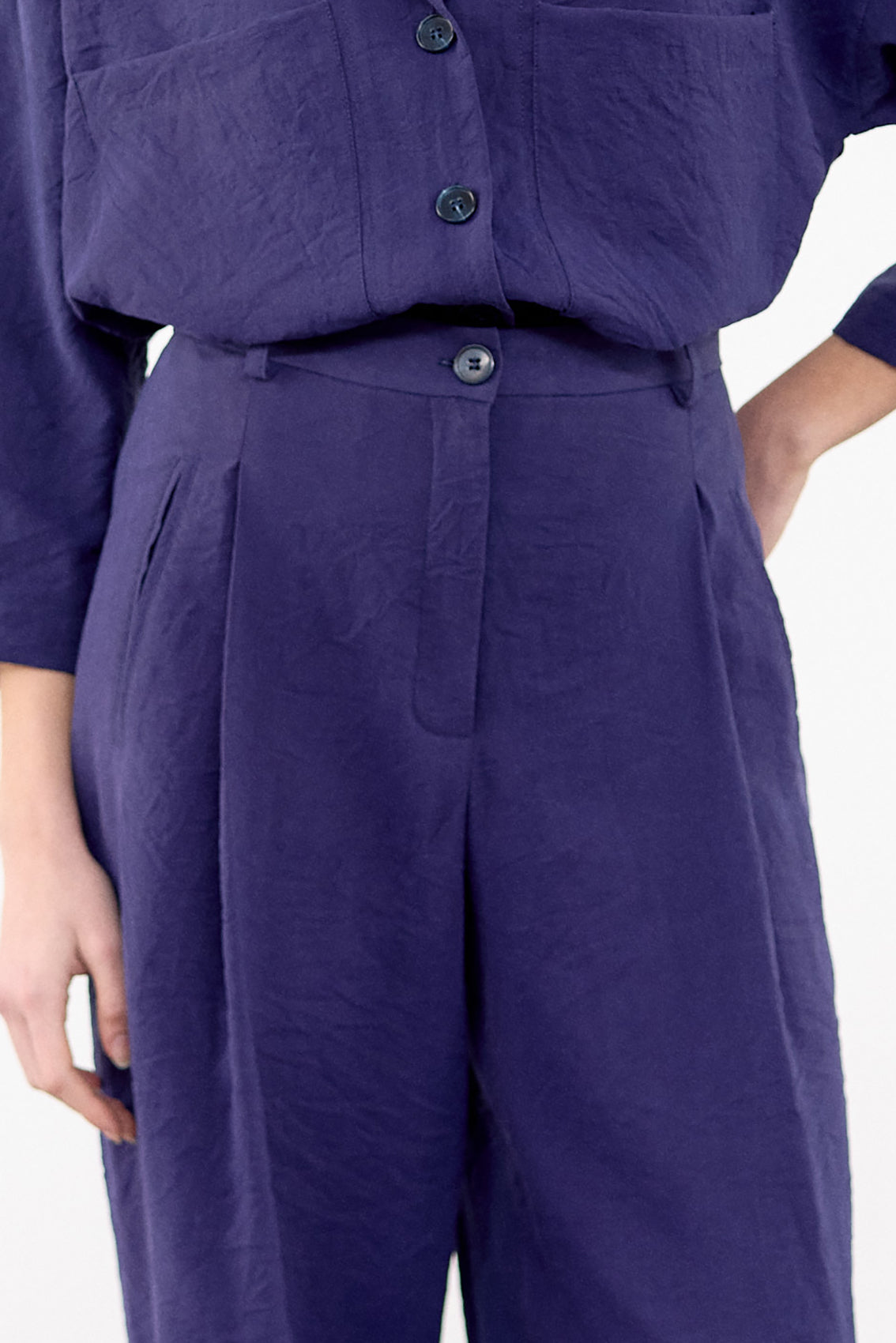Crinkled Silk Trousers - Arándano