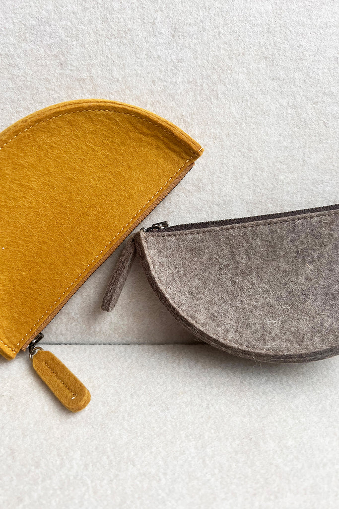 Estuche Medialuna Cierre Fieltro Alpaca-Lana