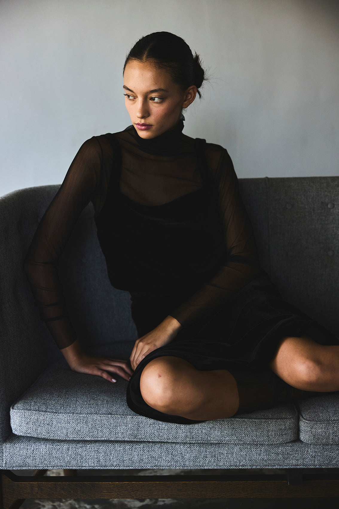Sheer Knit Silk Turtleneck Top - Ónix