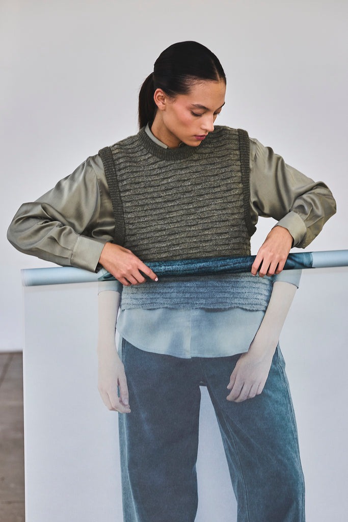 Sweater Vest Textura Relieves Alpaca - Musgo