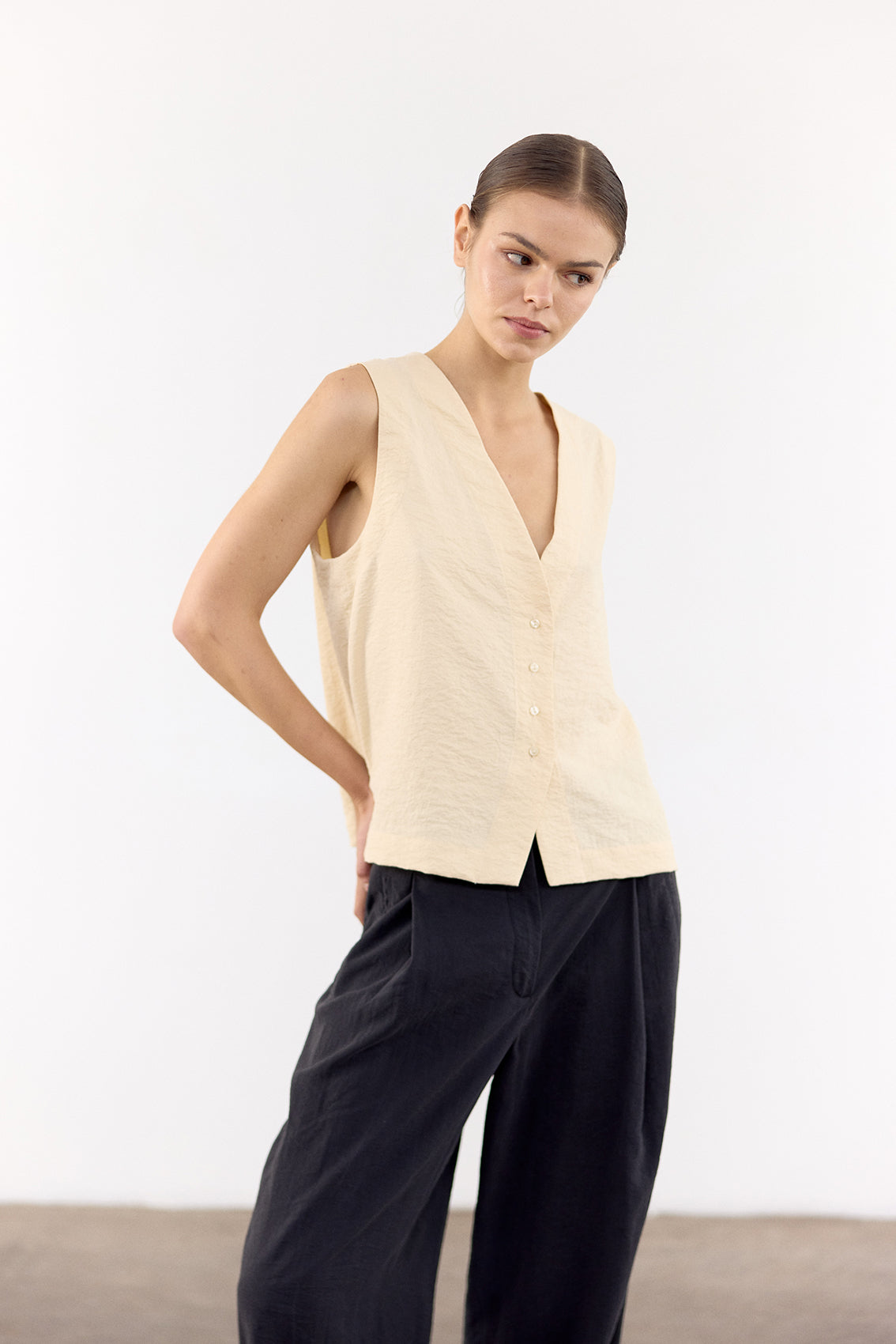 Crinkled Silk Vest Top - Mantequilla