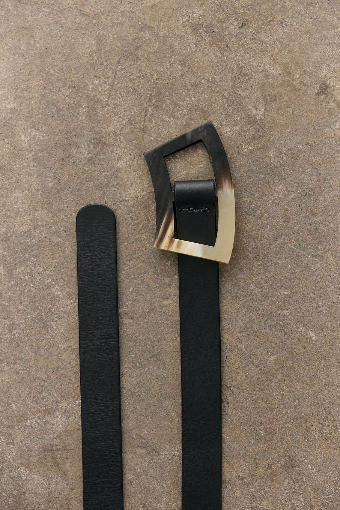 Wide Leather Belt Window Horn Buckle - Onyx
