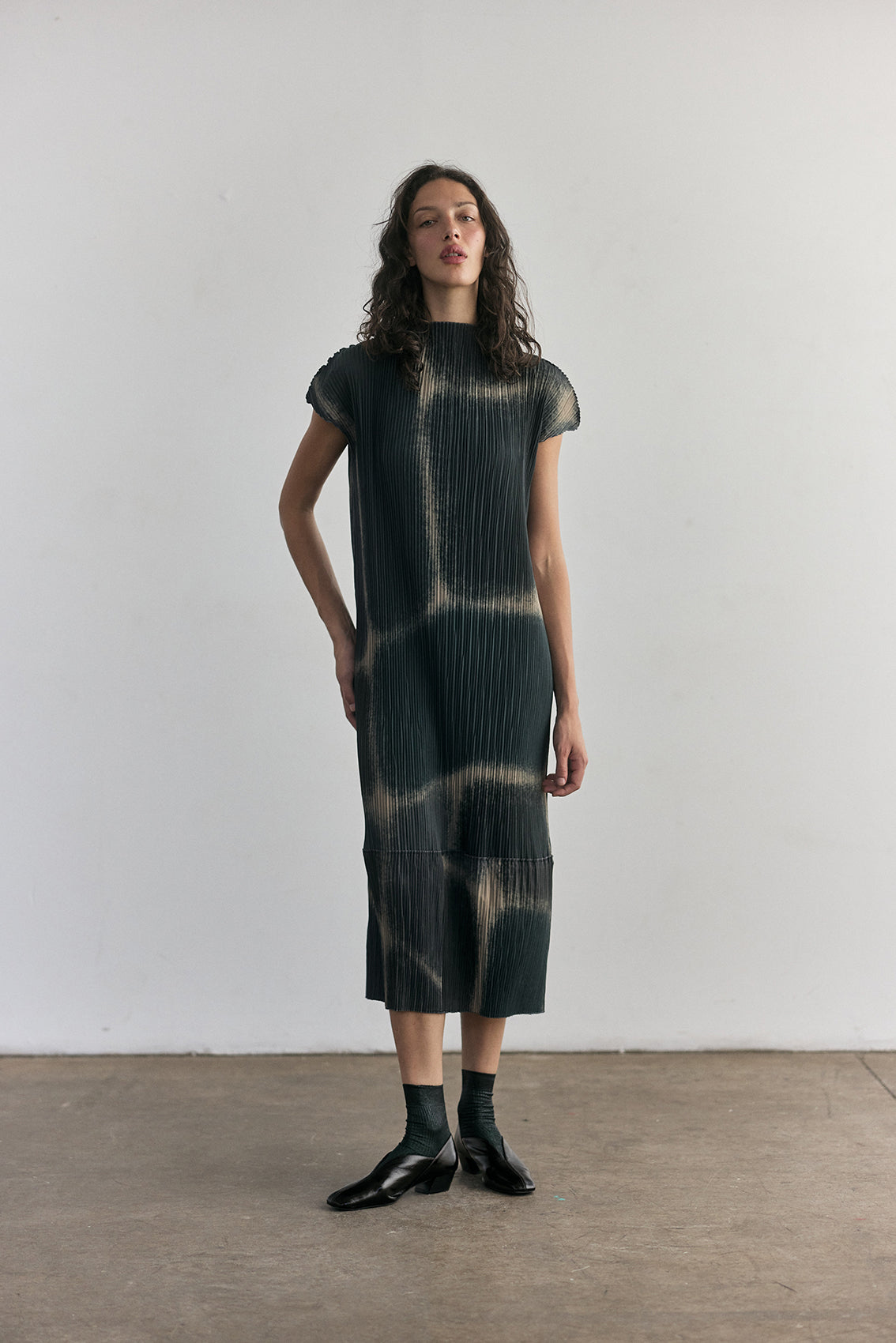 Vestido Plisado Campos - Pizarra