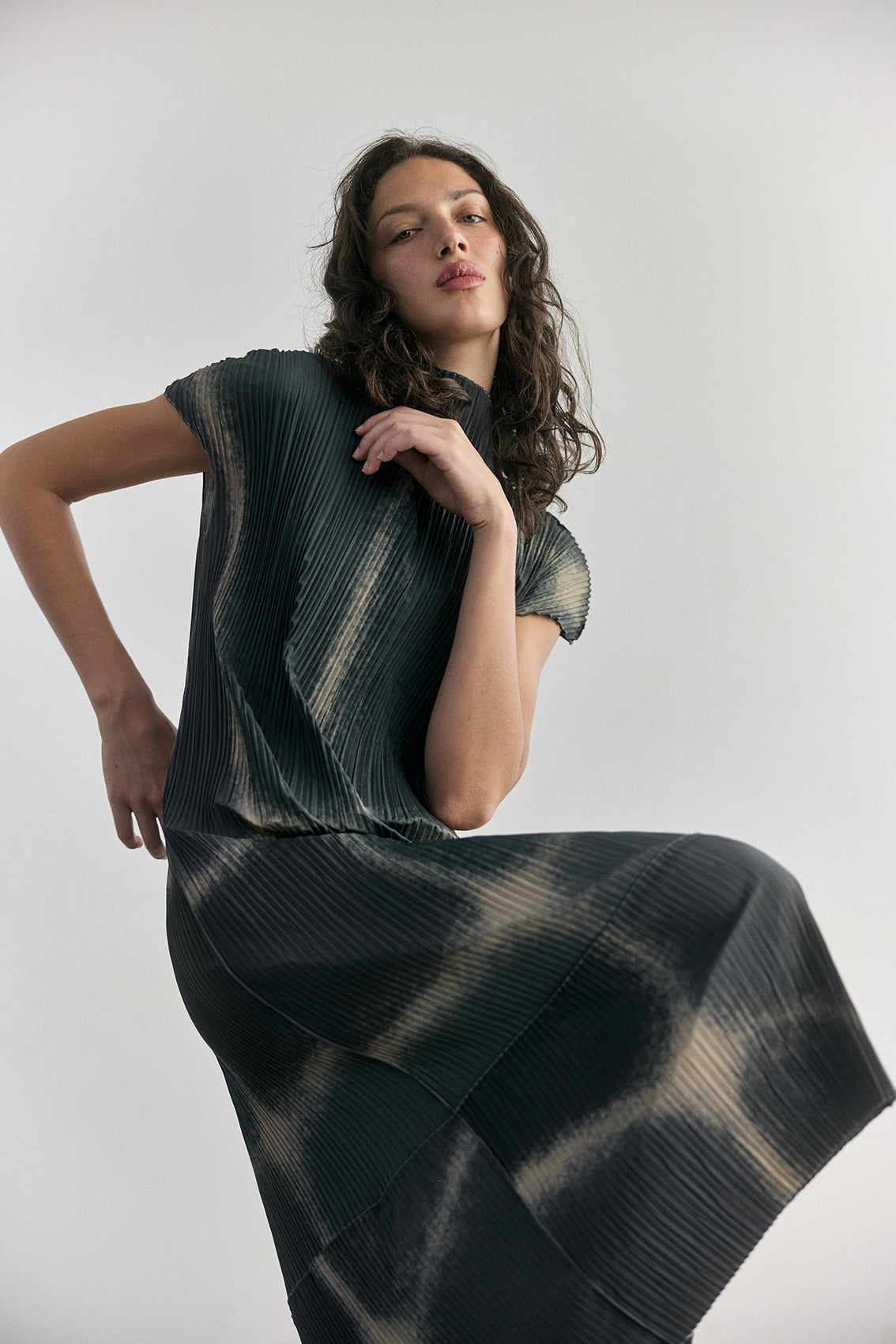 Vestido Plisado Campos - Pizarra