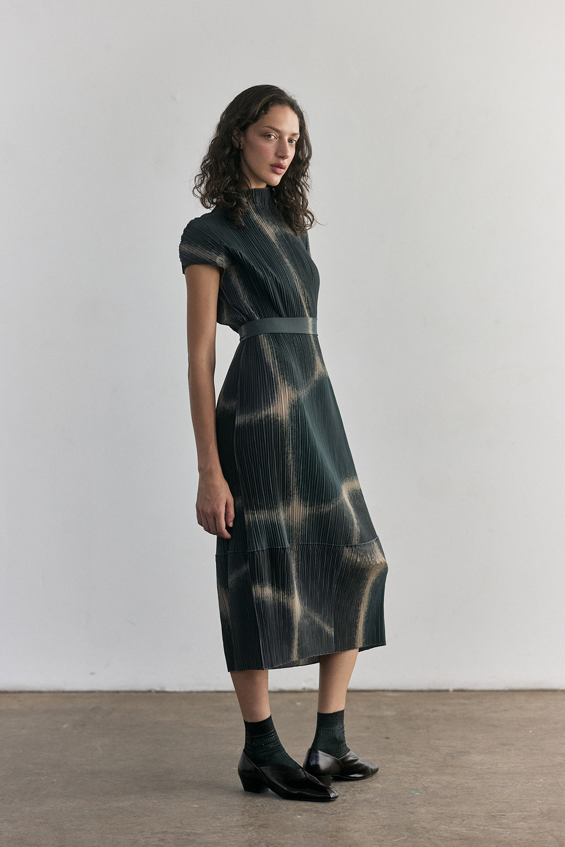 Vestido Plisado Campos - Pizarra