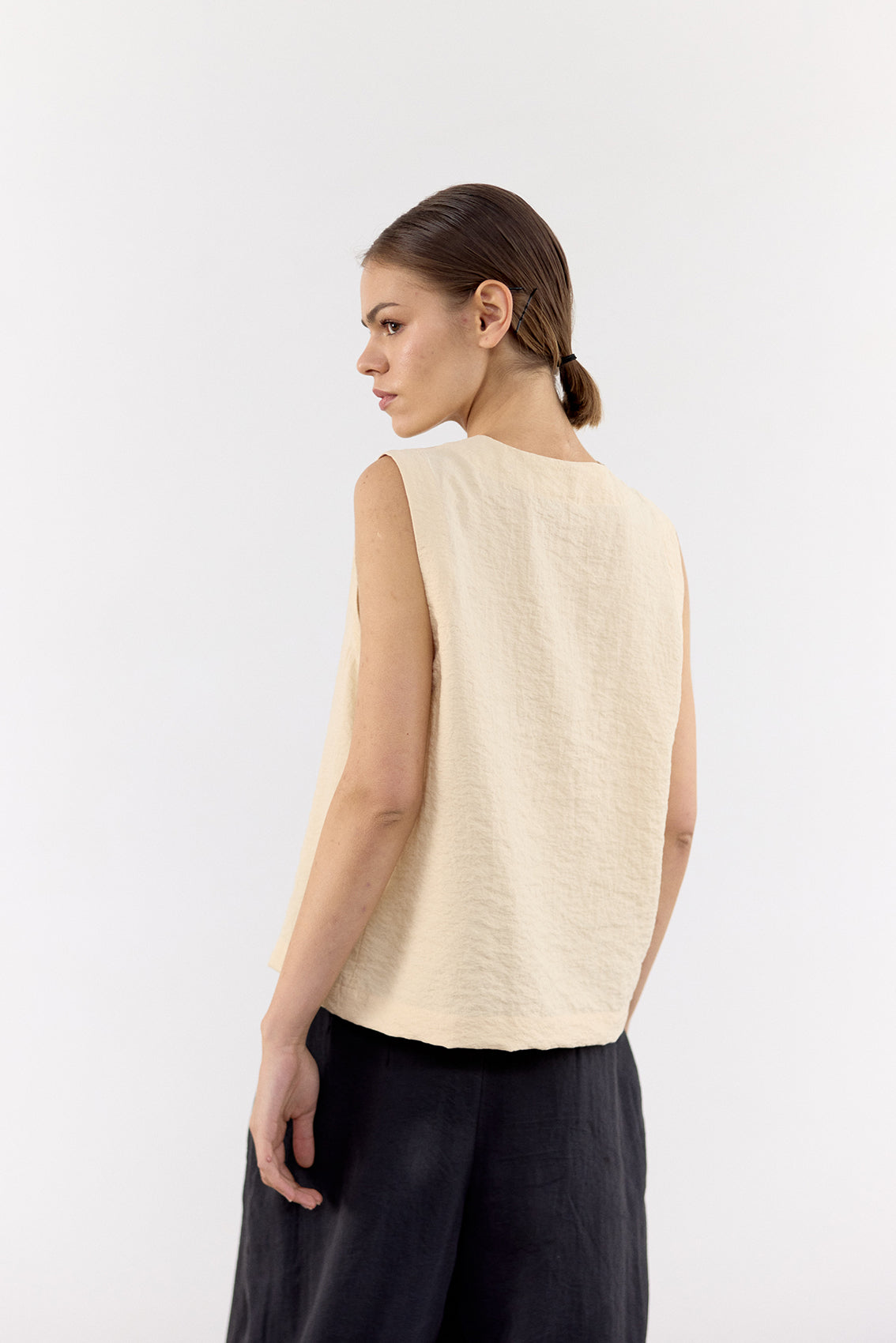 Crinkled Silk Vest Top - Mantequilla
