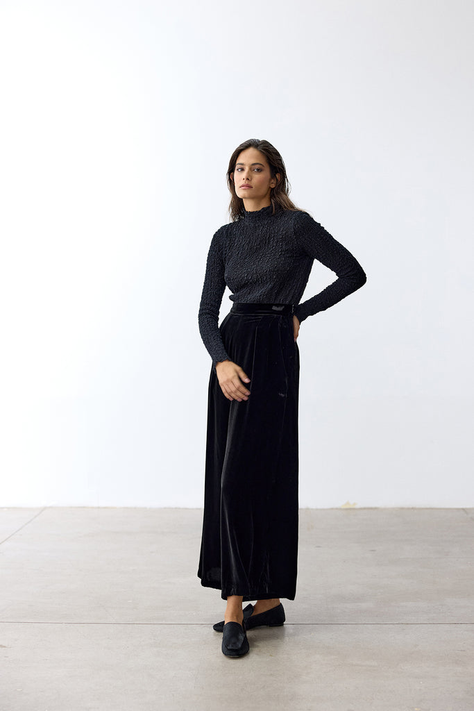 Crinkle Texture Silk Turtleneck Top - Ónix