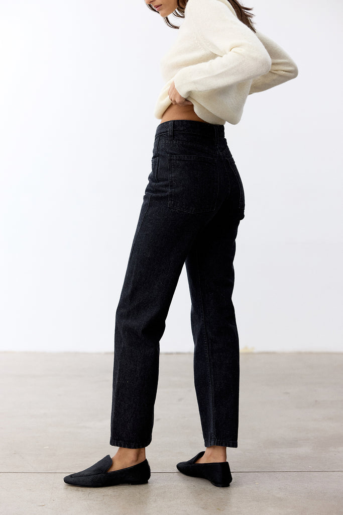 Recycled Denim Classic Straight Jeans - Black