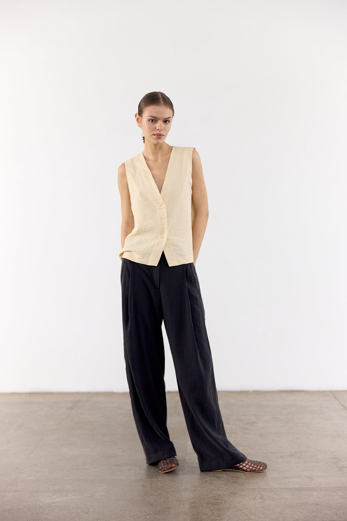 Crinkled Silk Vest Top - Mantequilla
