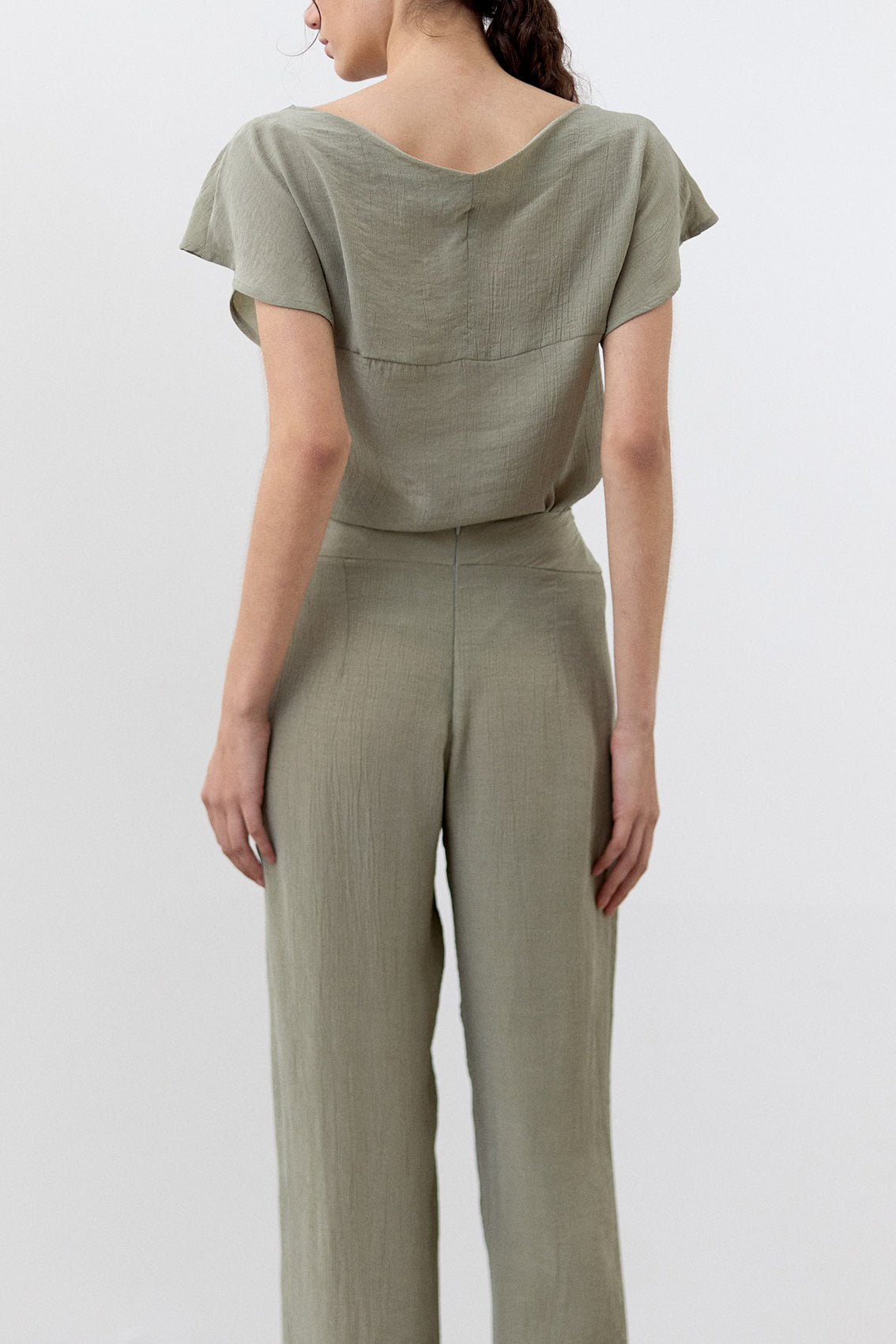 Curved Waistband Crinkle Lyocell Trousers - Musgo
