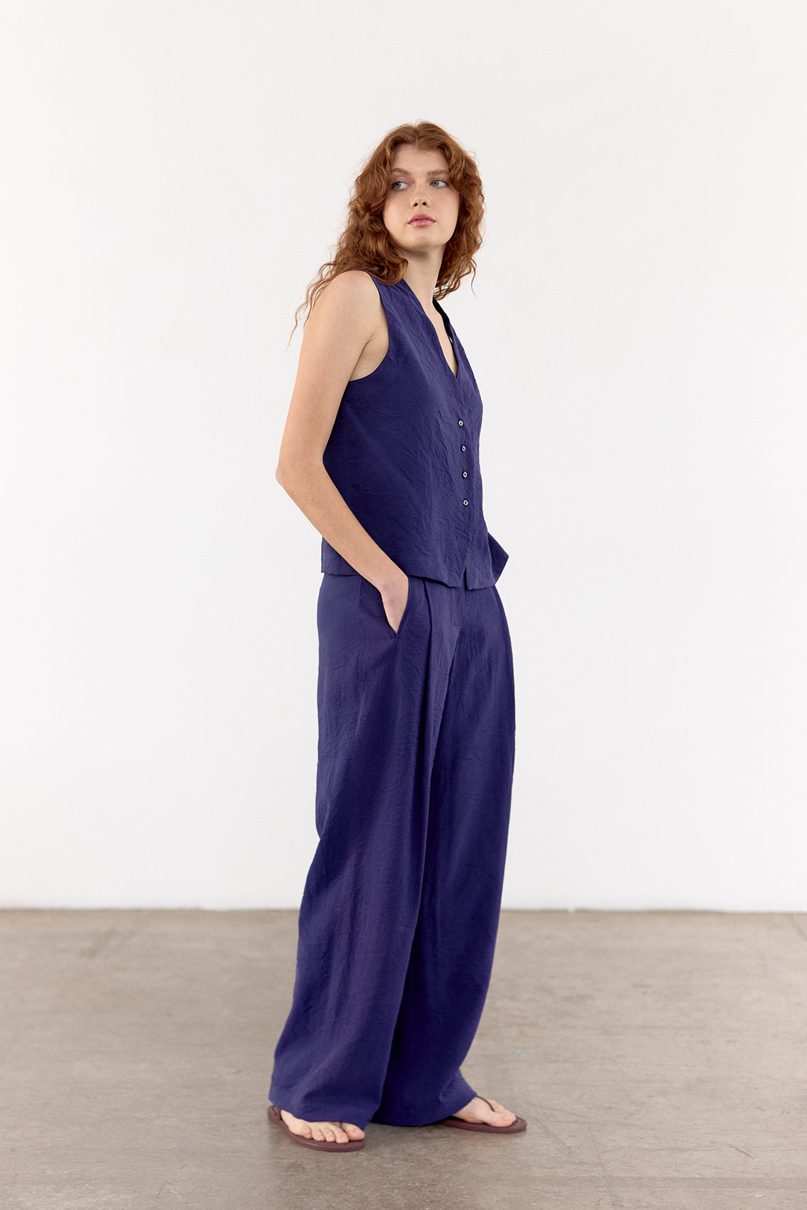 Crinkled Silk Vest Top - Arándano