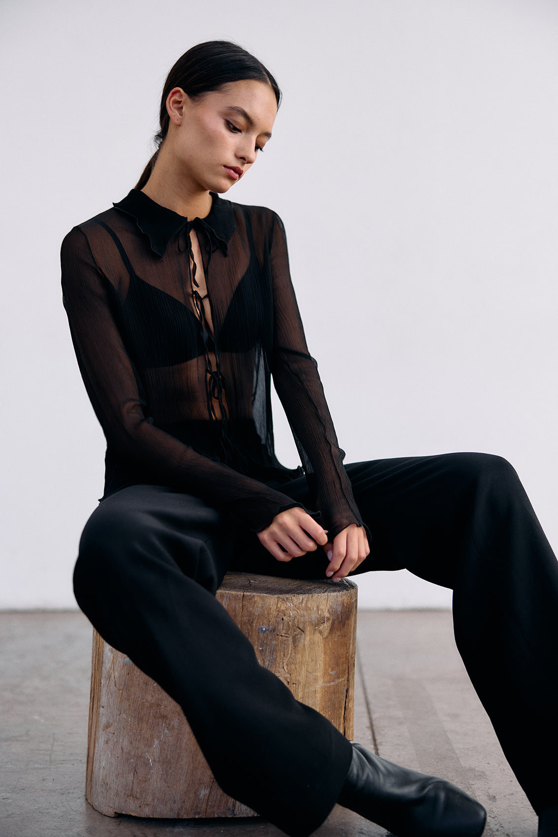 Blusa Traslúcida Seda Texturada - Ónix