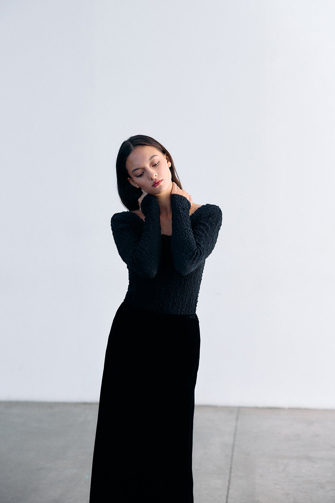 Crinkle Texture Silk Top - Ónix