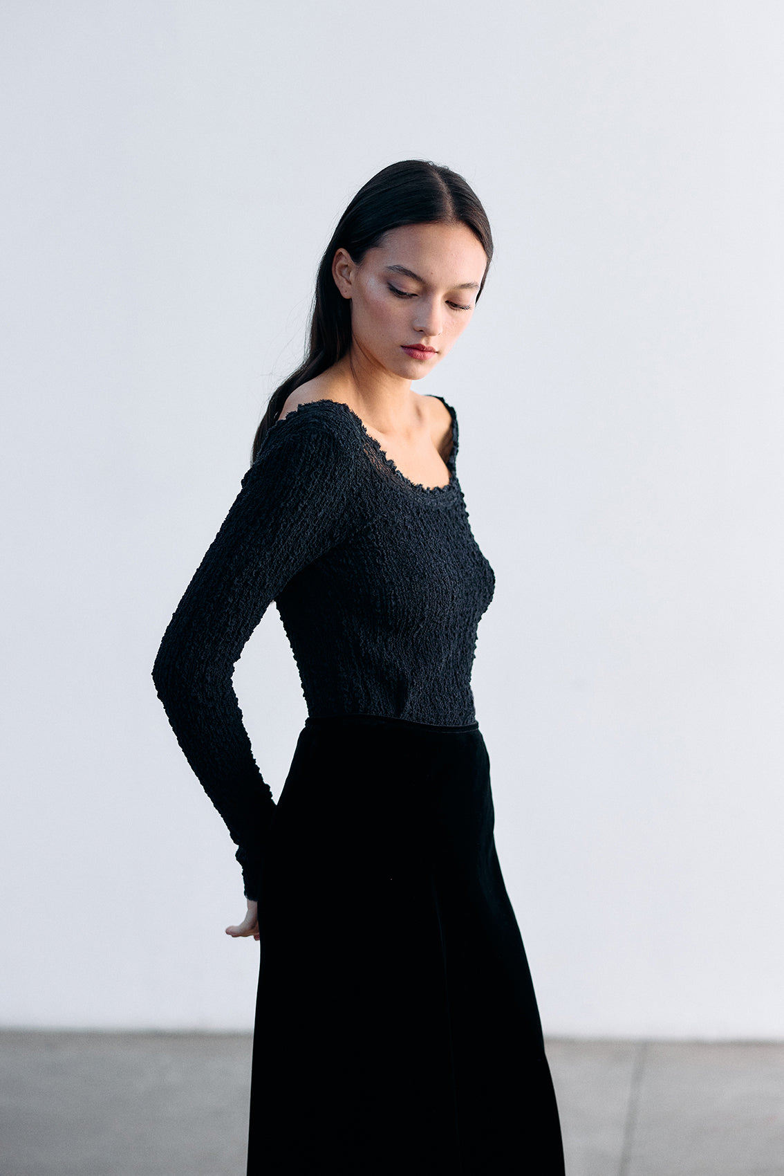 Crinkle Texture Silk Top - Ónix