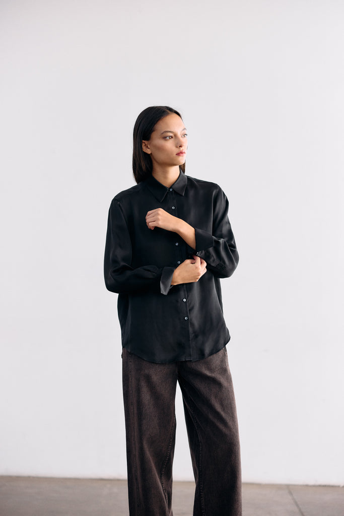Pointed Collar Cupro Button-Down Shirt - Ónix