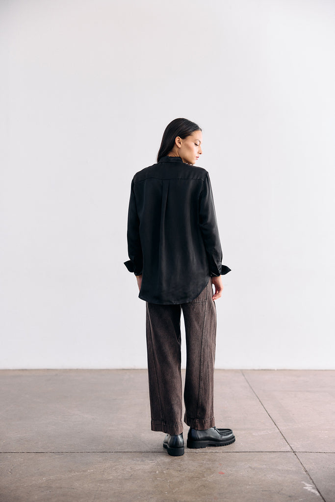 Pointed Collar Cupro Button-Down Shirt - Ónix