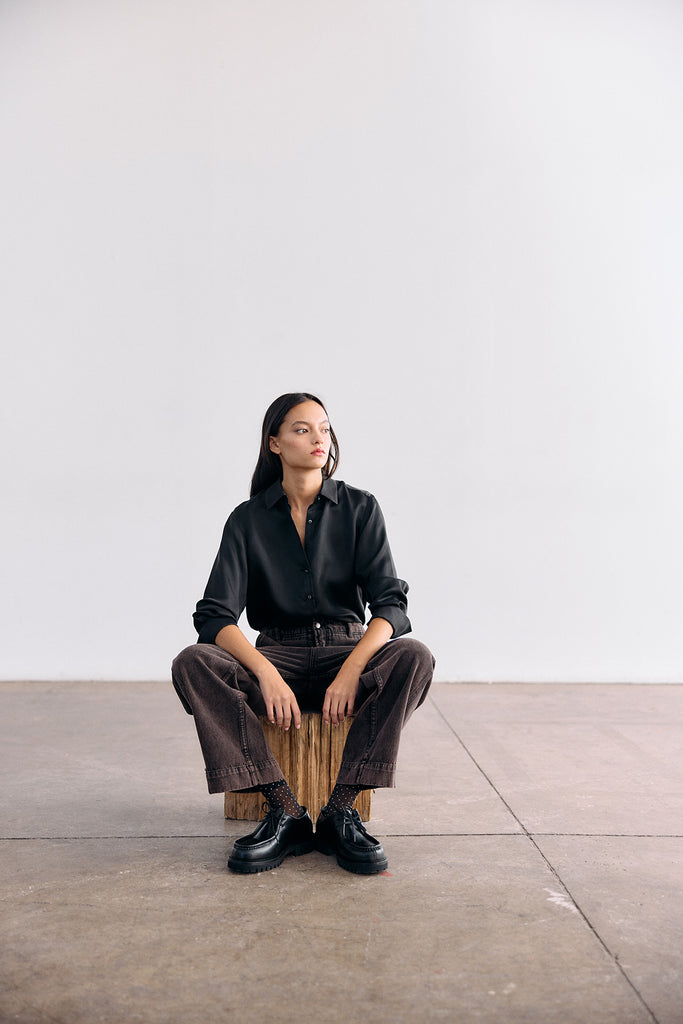 Pointed Collar Cupro Button-Down Shirt - Ónix
