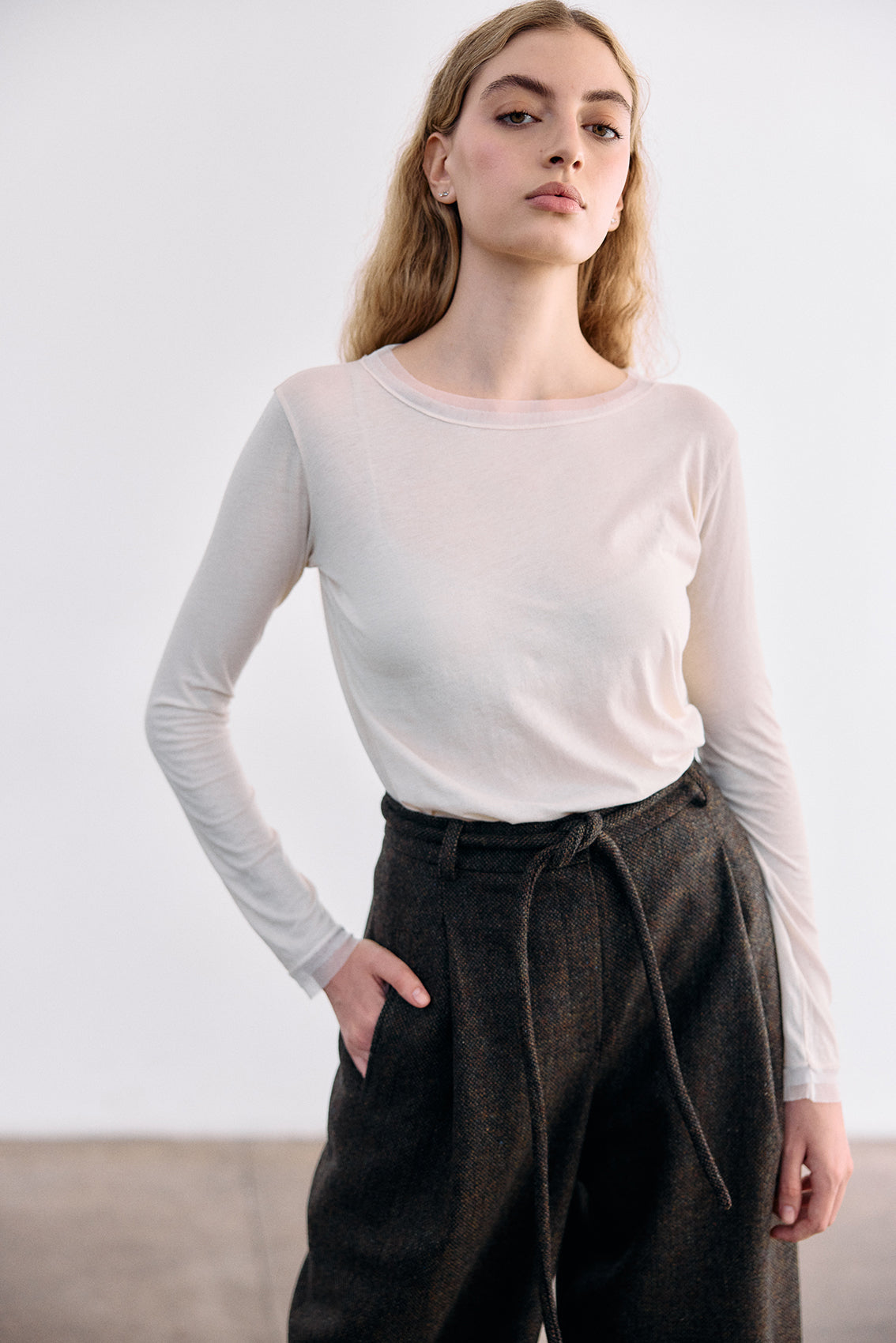 Long-Sleeve Crew Neck Pima Cotton Top - Crudo