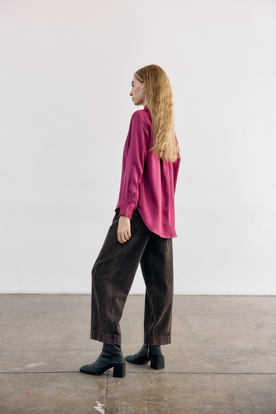 Pointed Collar Silk Button-Down Shirt - Buganvilia