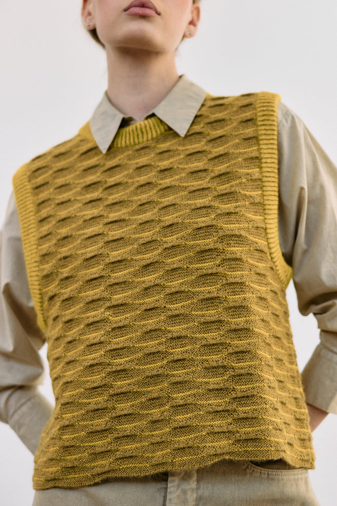 Textured Alpaca Knit Sweater Vest - Ocre