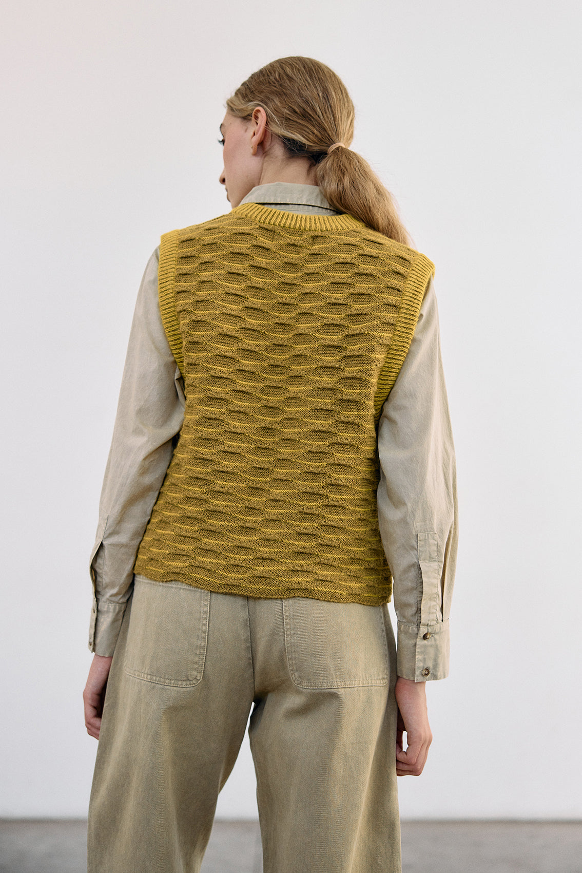 Textured Alpaca Knit Sweater Vest - Ocre