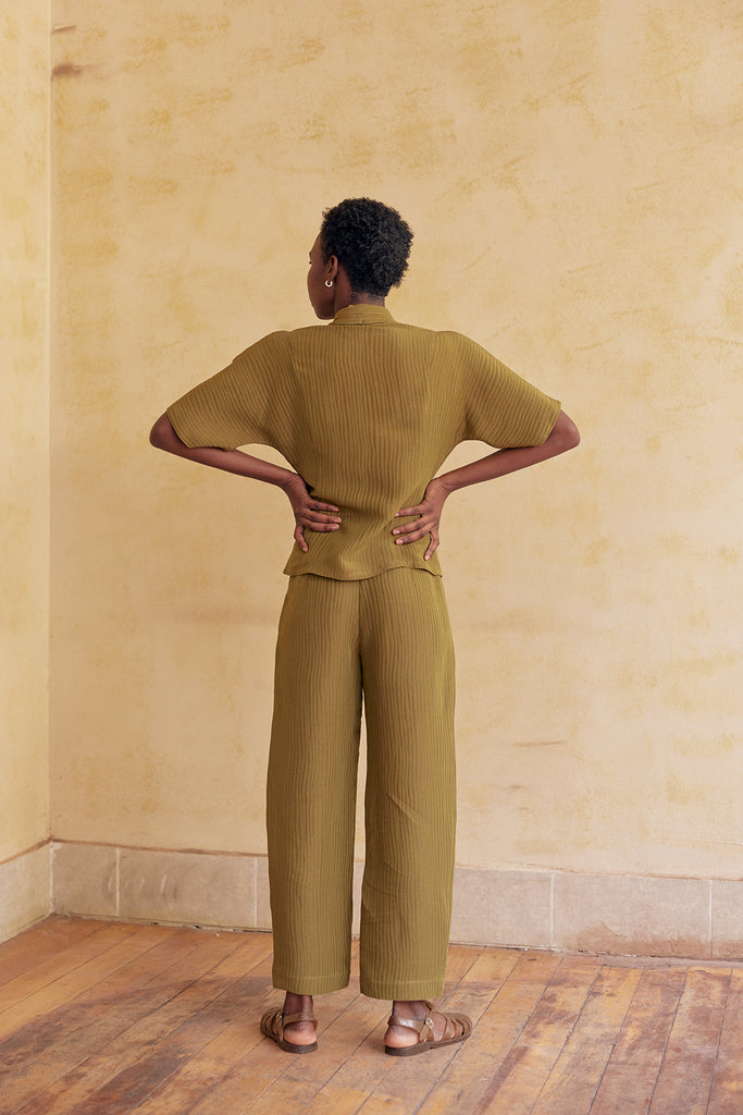 Blusa Cruzada Ribeteada Seda-Lino - Pesto