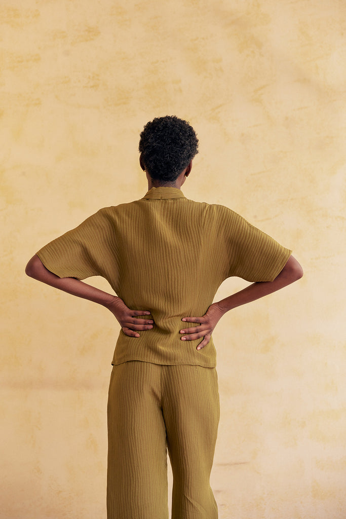 Blusa Cruzada Ribeteada Seda-Lino - Pesto