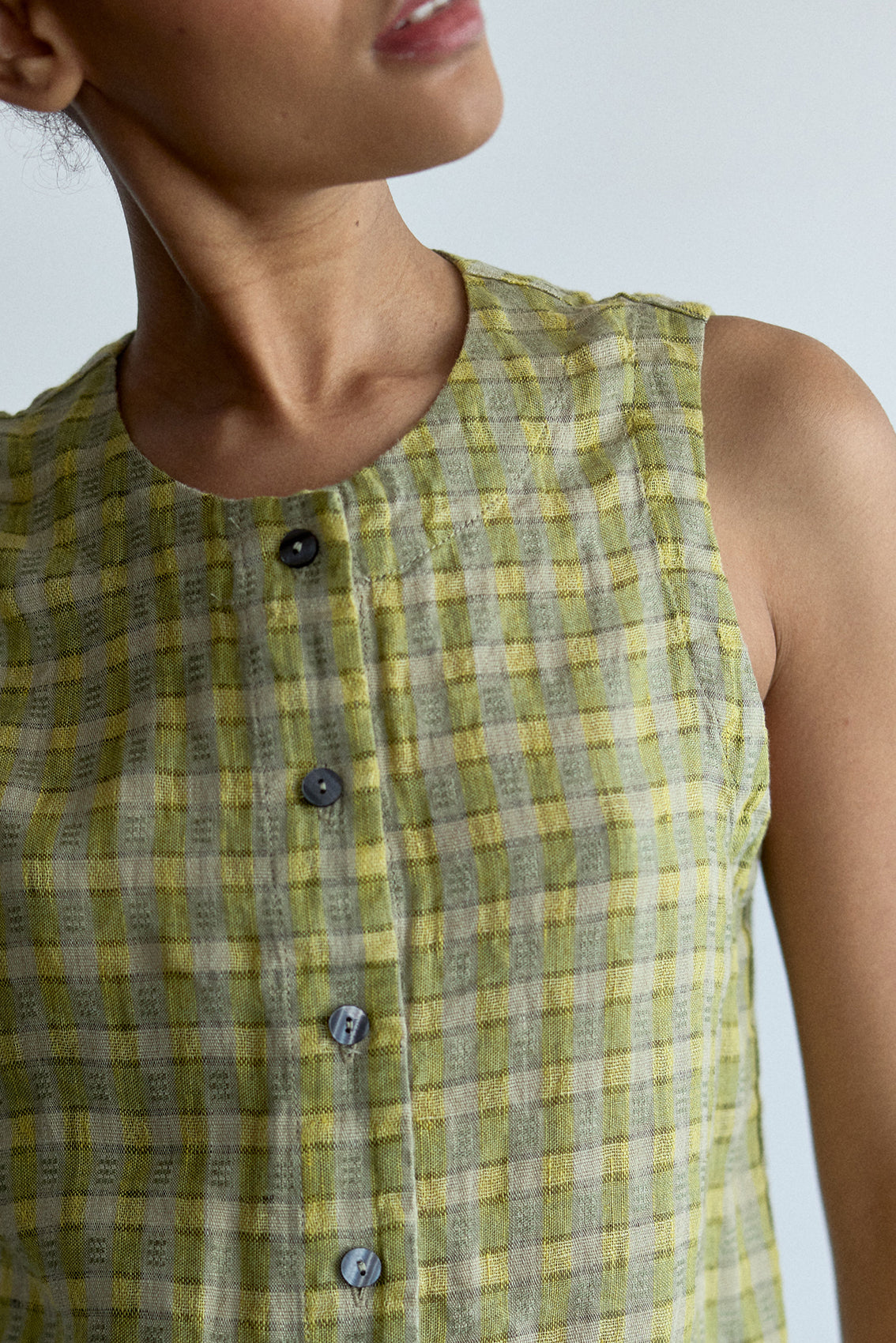 Top Vest Abotonado Lino Gingham - Musgo