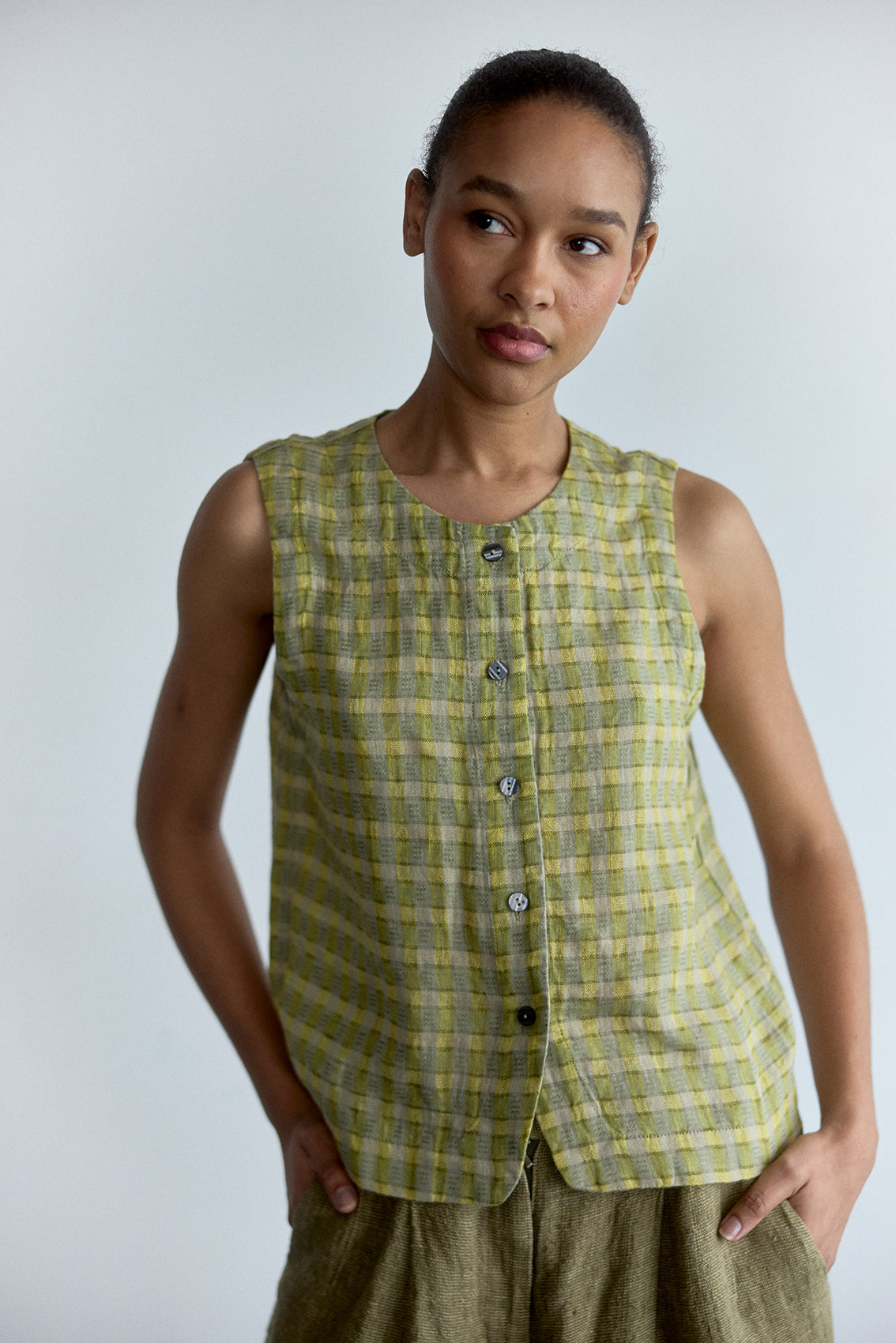 Top Vest Abotonado Lino Gingham - Musgo
