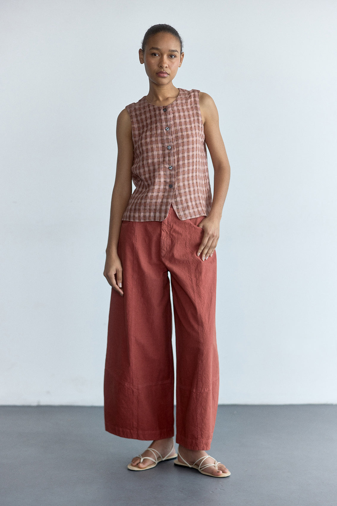 Top Vest Abotonado Lino Gingham - Arcilla