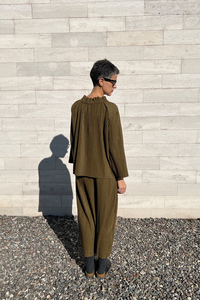 Pleated Recycled Wool Jacket with Horn Buttons - Oliva