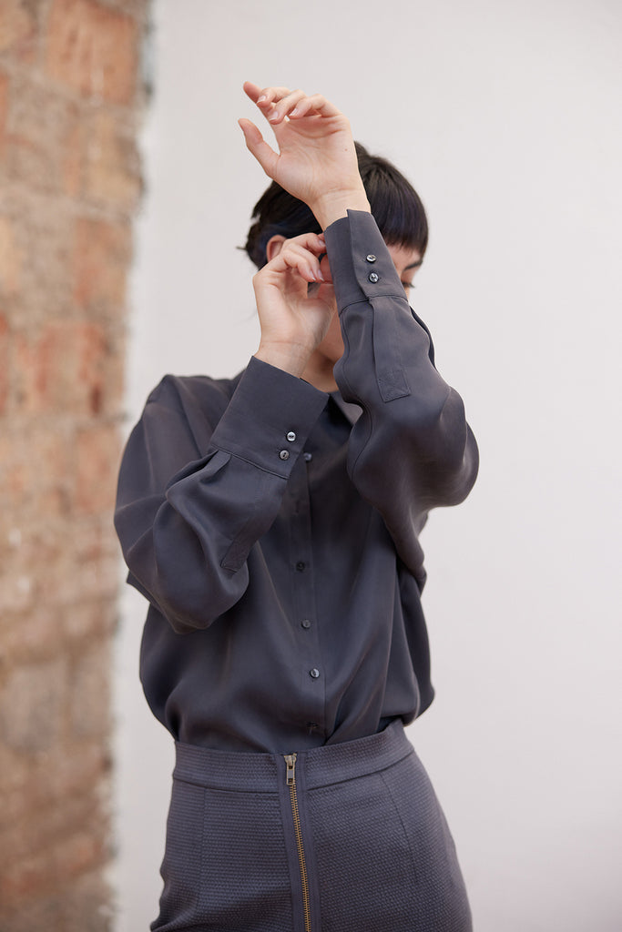 Pointed Collar Cupro Blouse - Piedra