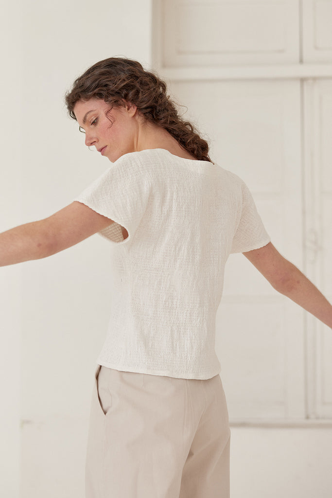 V-Neck Buttoned Smocked Top - Sal